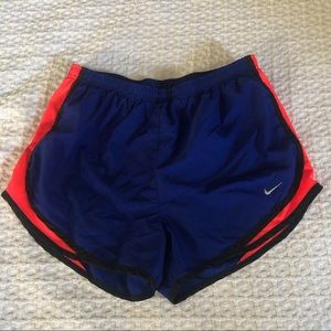 Cult Classic Nike Shorts - Medium